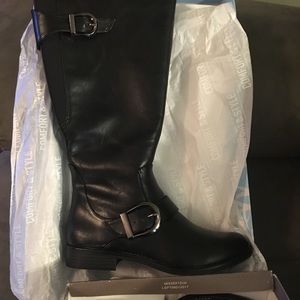 NEW Wide Calf Life Stride Black boots size 8M
